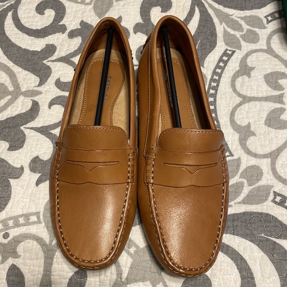 NIB Eastland Patricia Loafers in Camel SZ 9.5 - Picture 2 of 6